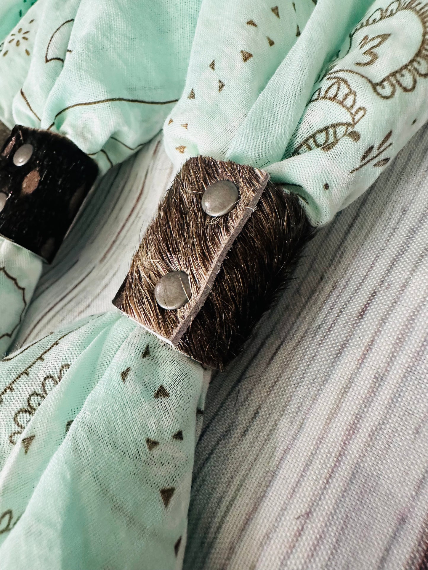 Metallic Cowhide Bandana Slide