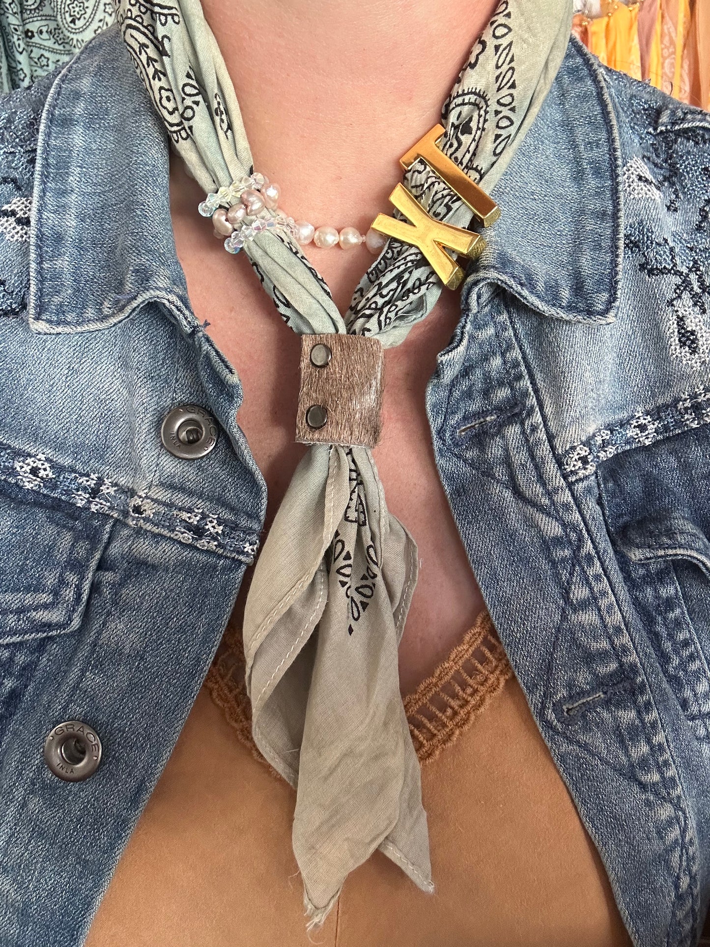 Champagne Pearl Bandana Charm