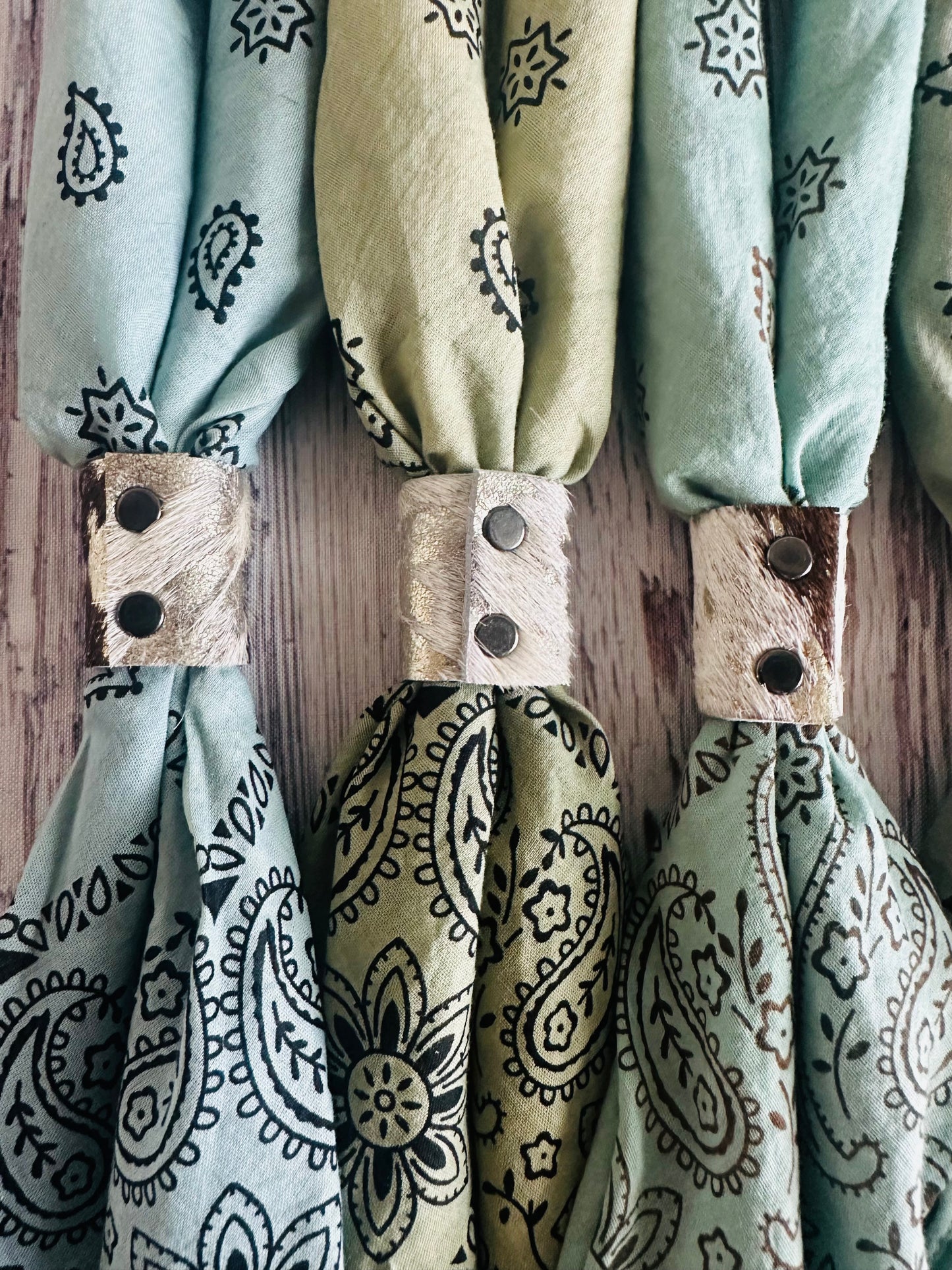 Metallic Cowhide Bandana Slide