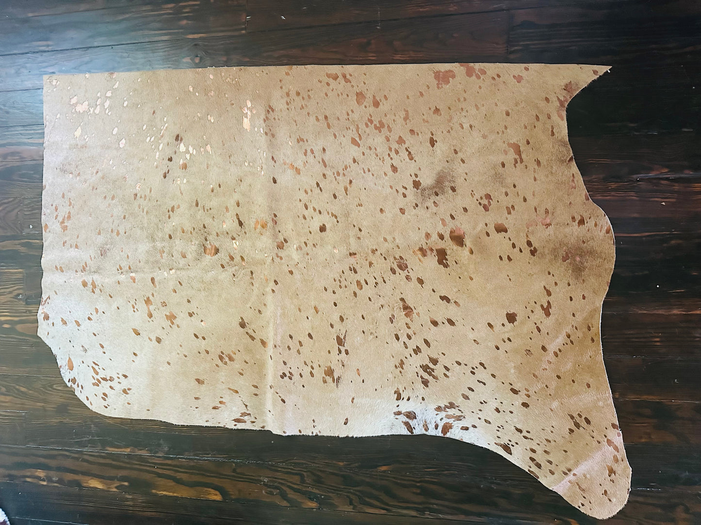 Tan Cowhide Quarter Hide