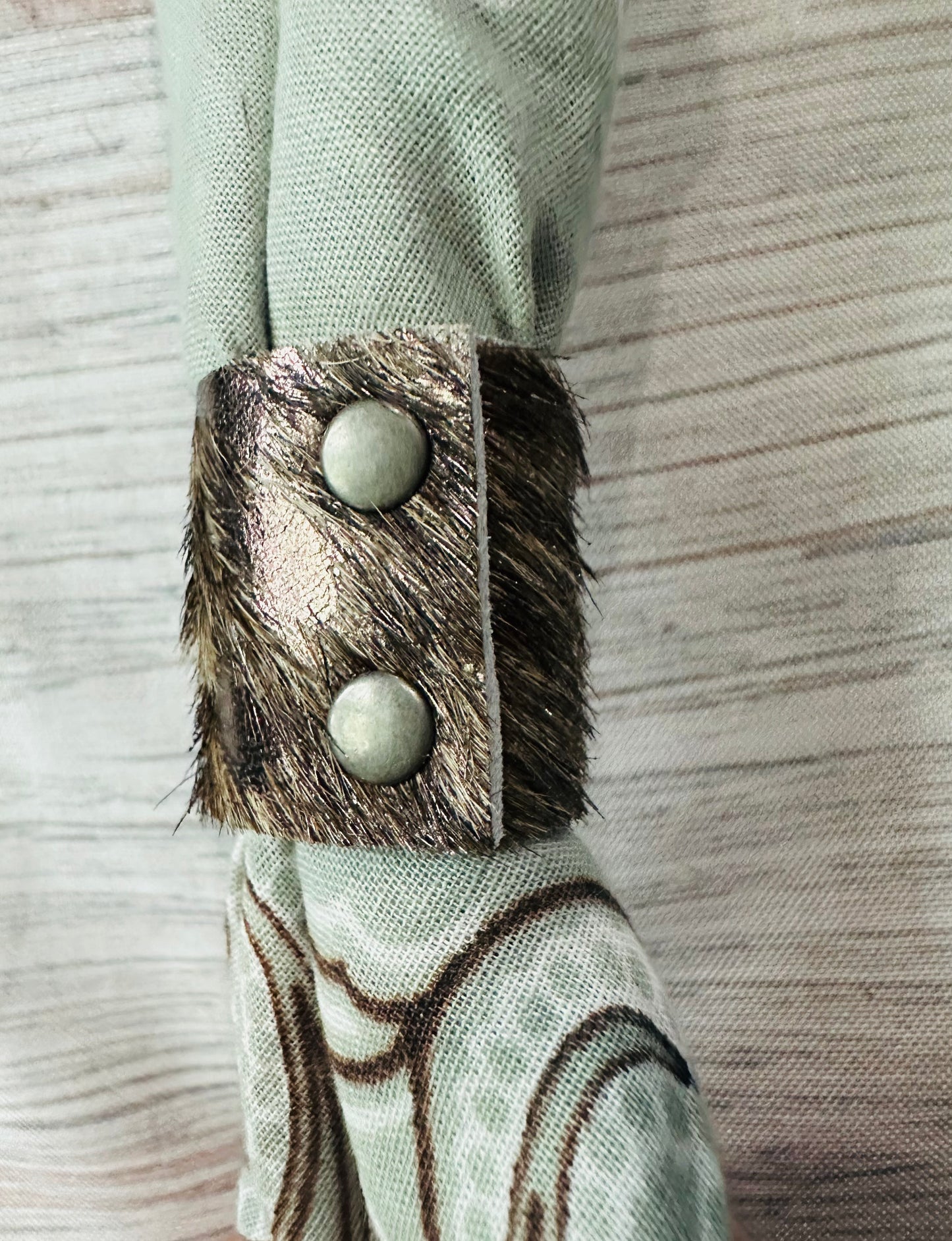 Metallic Cowhide Bandana Slide