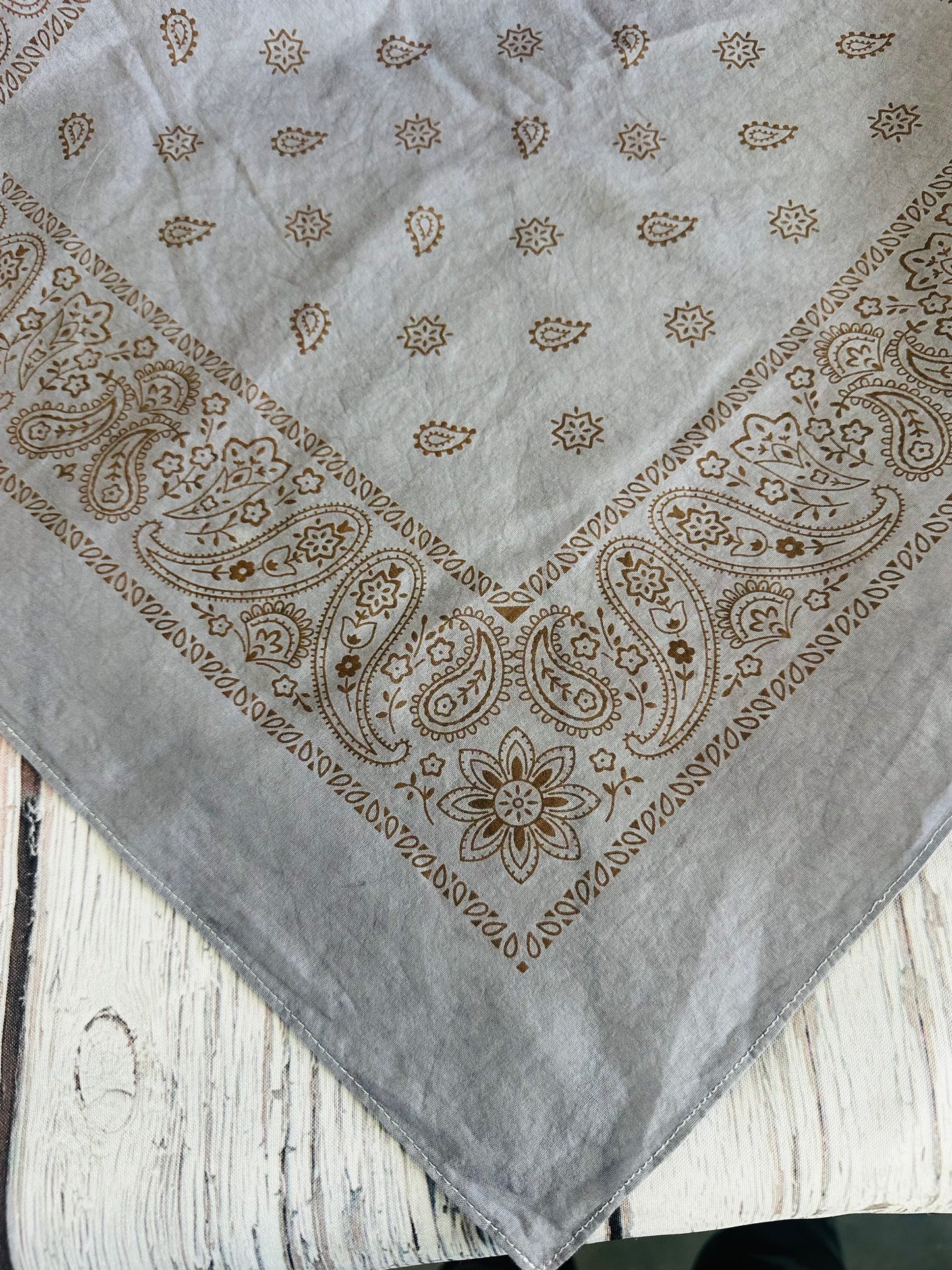 Stone Bandana